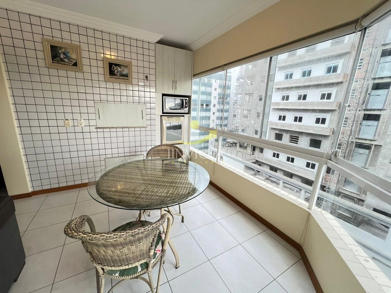 1 QUADRA DO MAR! APARTAMENTO DE FRENTE! COM SACADA, MOBILIADO!: 10ª foto da galeria de imagens do imóvel