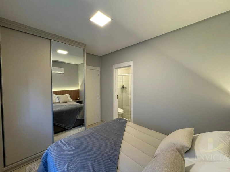 APARTAMENTO 1 DORM TOTALMENTE MOBILIADO E DECORADO A 200 M DO MAR: 3ª foto da galeria de imagens do imóvel