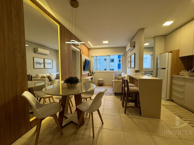 APARTAMENTO 1 DORM TOTALMENTE MOBILIADO E DECORADO A 200 M DO MAR: 1ª foto da galeria de imagens do imóvel