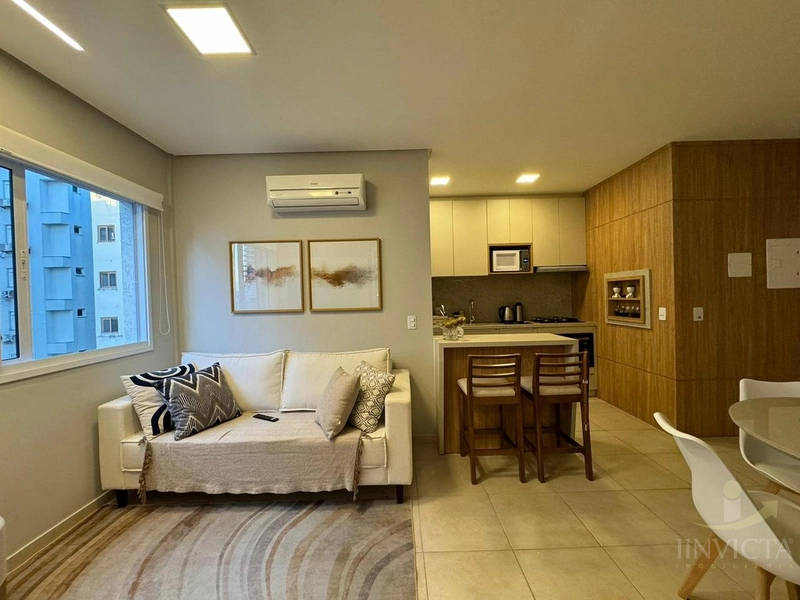 APARTAMENTO 1 DORM TOTALMENTE MOBILIADO E DECORADO A 200 M DO MAR: 10ª foto da galeria de imagens do imóvel