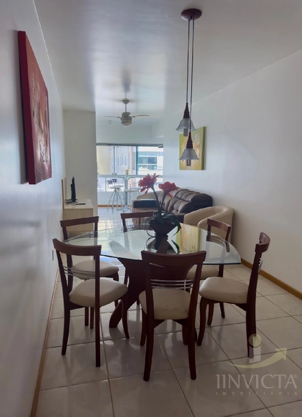 BELO APARTAMENTO DE 2 DORMITÓRIOS NA ZONA NOVA, A POUCOS METROS DO MAR: 3ª foto da galeria de imagens do imóvel