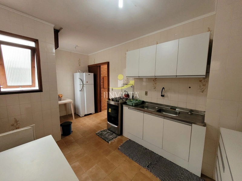Duplex com Terraço e Garagem Perto do Mar: 4ª foto da galeria de imagens do imóvel