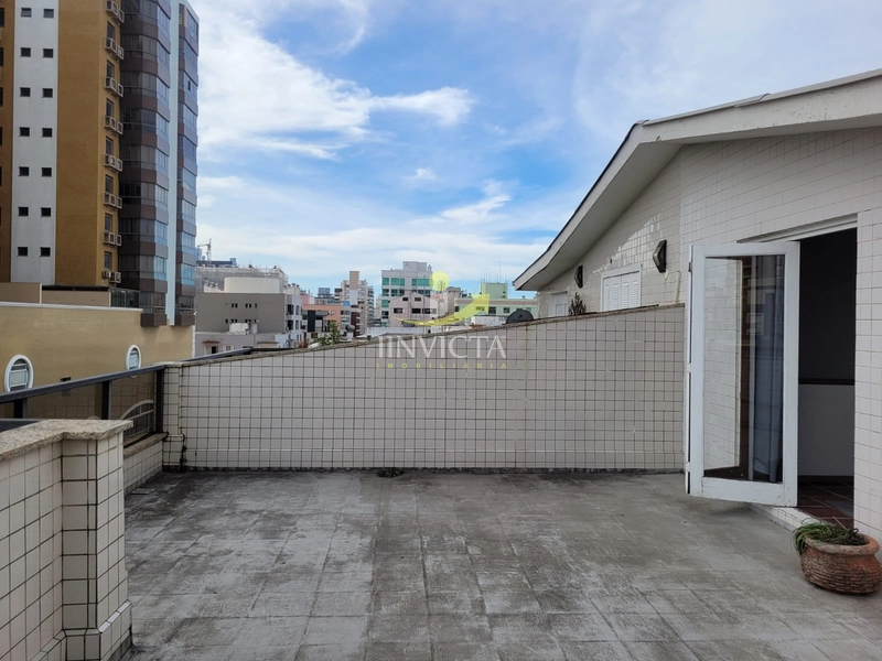 Duplex com Terraço e Garagem Perto do Mar: 20ª foto da galeria de imagens do imóvel
