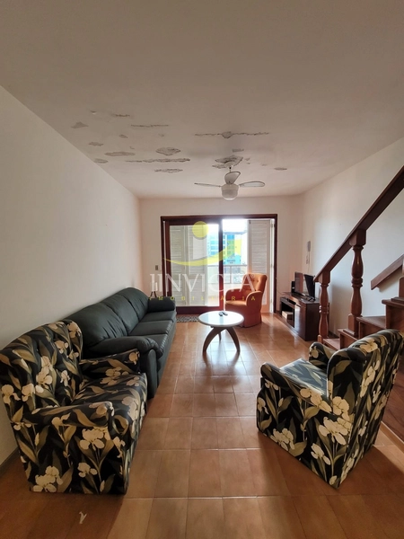 Duplex com Terraço e Garagem Perto do Mar: 2ª foto da galeria de imagens do imóvel