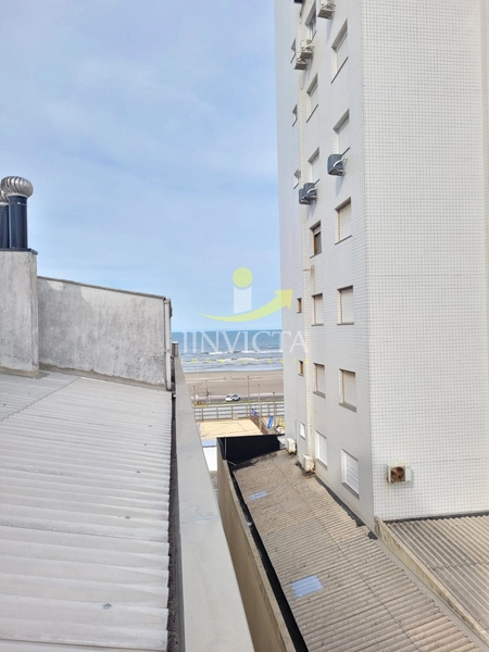 Duplex com Terraço e Garagem Perto do Mar: 21ª foto da galeria de imagens do imóvel