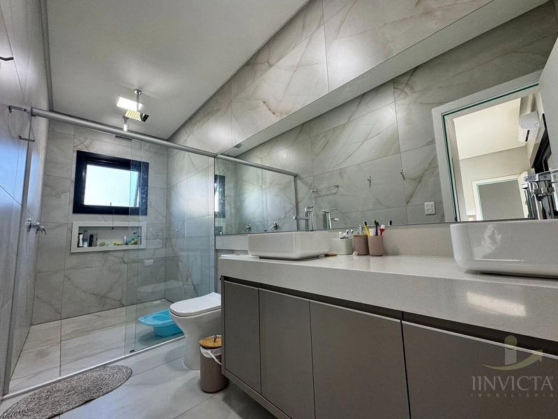 Casa em Condomínio 4 suítes decorada: 17ª foto da galeria de imagens do imóvel