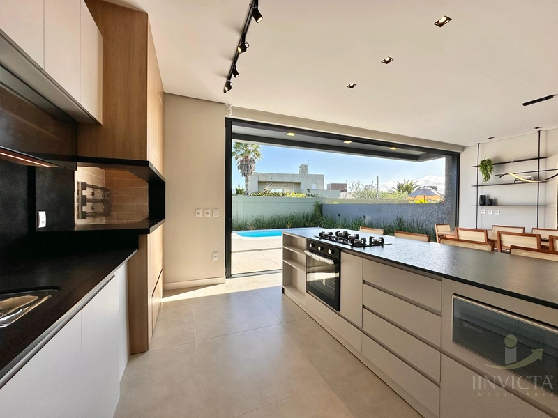 Casa de Condomínio com 227m², 4 Suítes no Condomínio Sunset: 8ª foto da galeria de imagens do imóvel