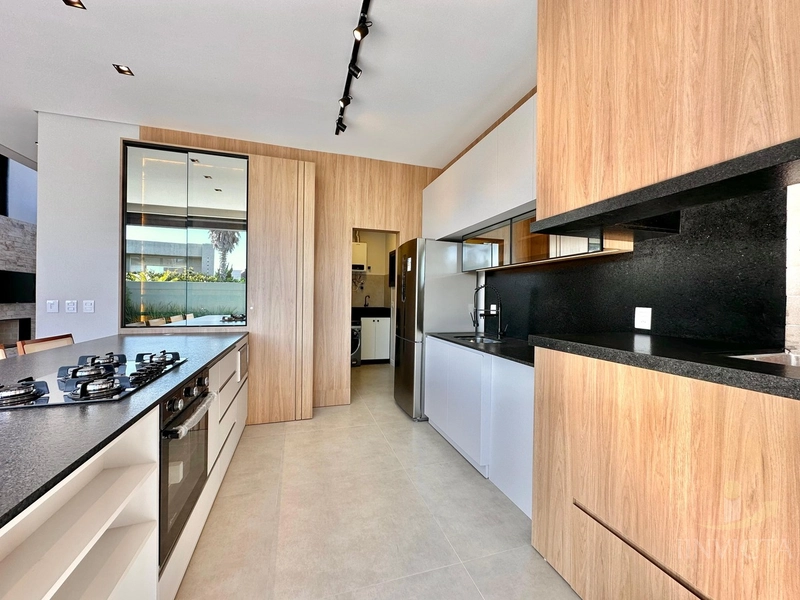 Casa de Condomínio com 227m², 4 Suítes no Condomínio Sunset: 13ª foto da galeria de imagens do imóvel