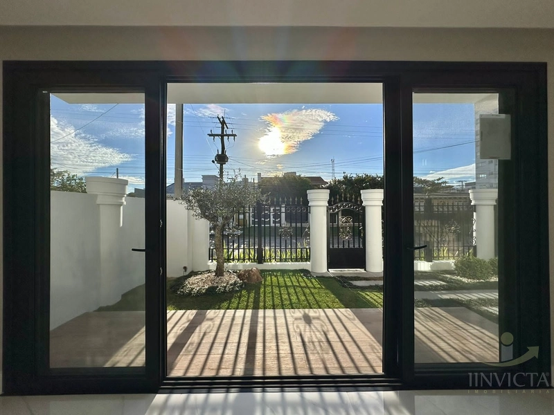 Casa Neoclássica em Xangri-lá/RS: 6ª foto da galeria de imagens do imóvel