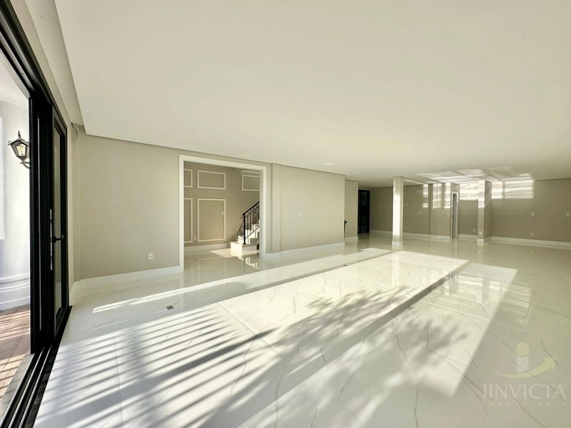 Casa Neoclássica em Xangri-lá/RS: 4ª foto da galeria de imagens do imóvel
