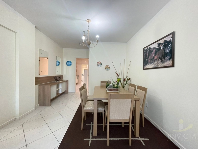 APARTAMENTO DE FRENTE COM VISTA PARA O MAR NO NAVEGANTES: 3ª foto da galeria de imagens do imóvel