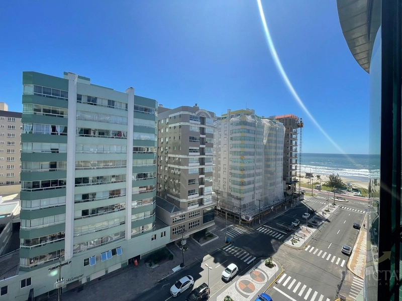 APARTAMENTO DE FRENTE COM VISTA PARA O MAR NO NAVEGANTES: 1ª foto da galeria de imagens do imóvel