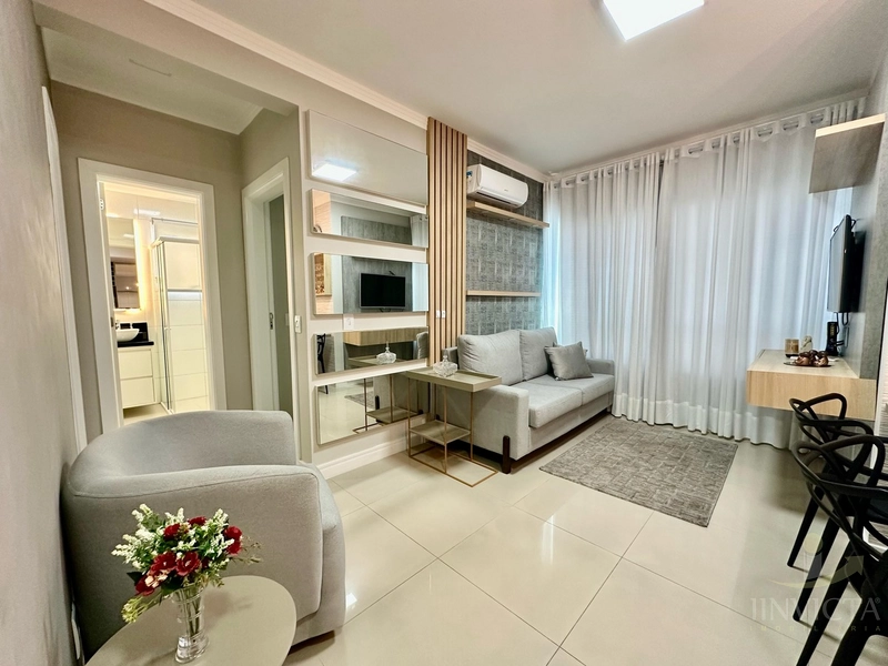 OPORTUNIDADE! MOBILIADO E DECORADO! INFRA ! PERTO DO MAR!: 2ª foto da galeria de imagens do imóvel