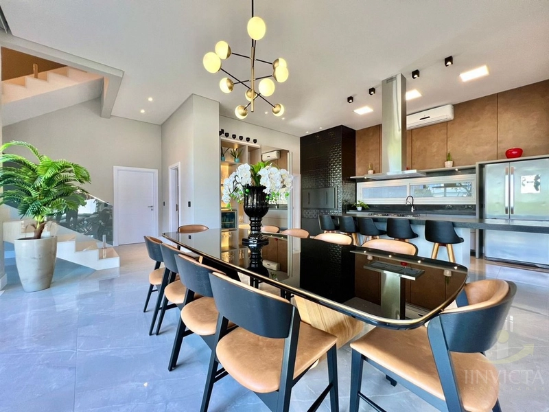 EXCELENTE CASA  COM 5 DORMITÓRIOS NO MELHOR CONDOMÍNIO!!!!: 18ª foto da galeria de imagens do imóvel