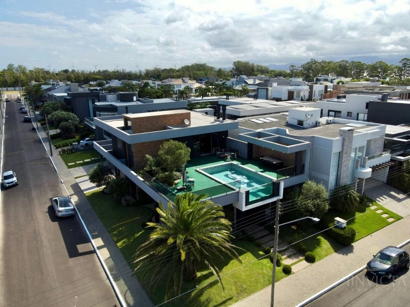 EXCELENTE CASA  COM 5 DORMITÓRIOS NO MELHOR CONDOMÍNIO!!!!: 2ª foto da galeria de imagens do imóvel