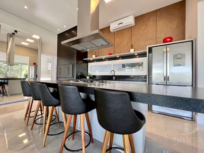 EXCELENTE CASA  COM 5 DORMITÓRIOS NO MELHOR CONDOMÍNIO!!!!: 13ª foto da galeria de imagens do imóvel