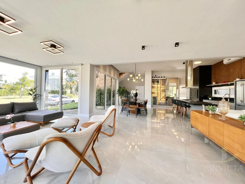 EXCELENTE CASA  COM 5 DORMITÓRIOS NO MELHOR CONDOMÍNIO!!!!: 10ª foto da galeria de imagens do imóvel