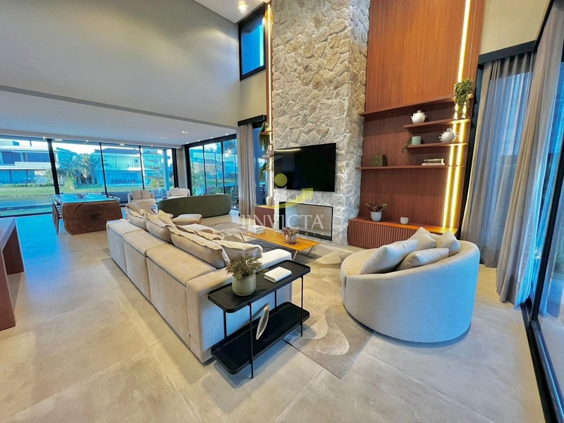 CASA NO CONDOMINIO ENSEADA MOBILIADA E DECORADA -BEIRA LAGO: 4ª foto da galeria de imagens do imóvel