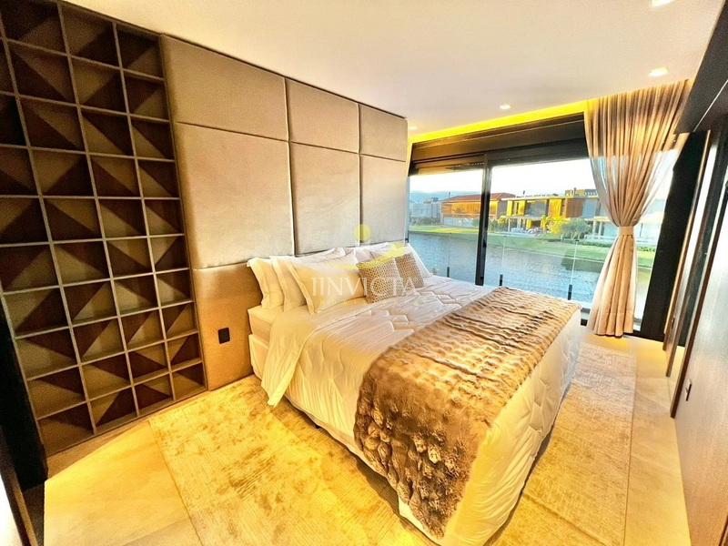 CASA NO CONDOMINIO ENSEADA MOBILIADA E DECORADA -BEIRA LAGO: 15ª foto da galeria de imagens do imóvel