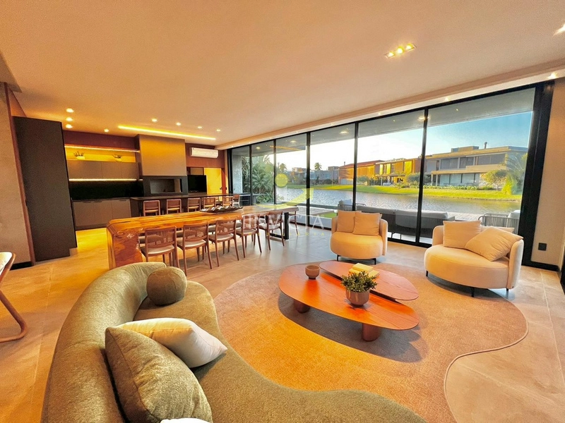 CASA NO CONDOMINIO ENSEADA MOBILIADA E DECORADA -BEIRA LAGO: 8ª foto da galeria de imagens do imóvel