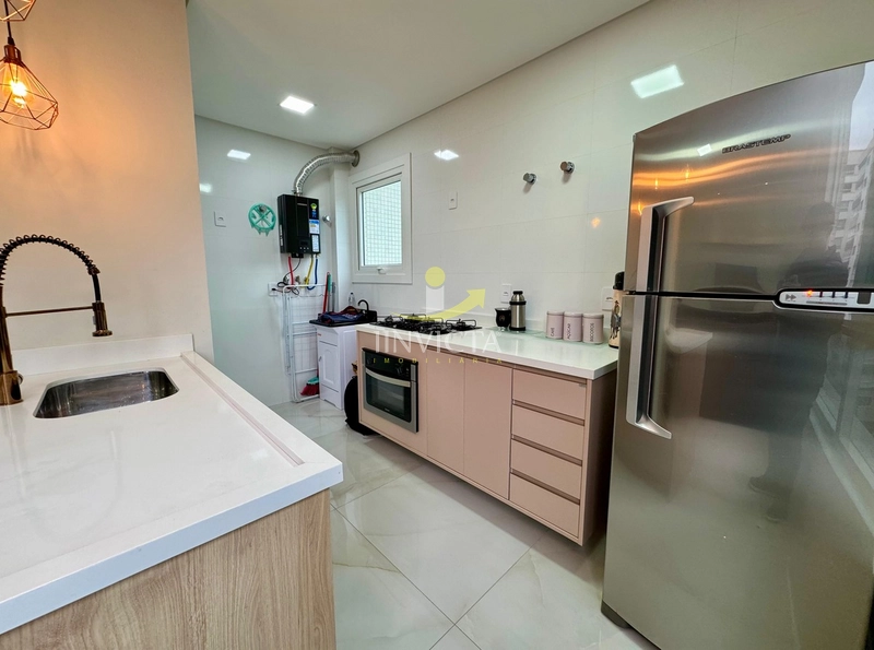 Apartamento Alto Padrão Mobiliado – 3 Dormitórios a 1 Quadra do Mar.: 4ª foto da galeria de imagens do imóvel