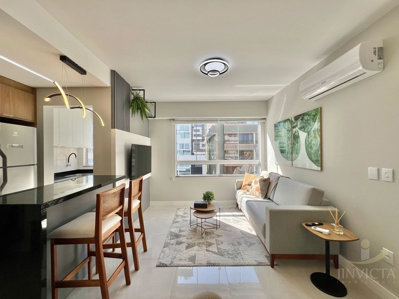 MOBILIADO E DECORADO FINAMENTE! PRÉDIO IMPONENTE COM INFRA!: 2ª foto da galeria de imagens do imóvel