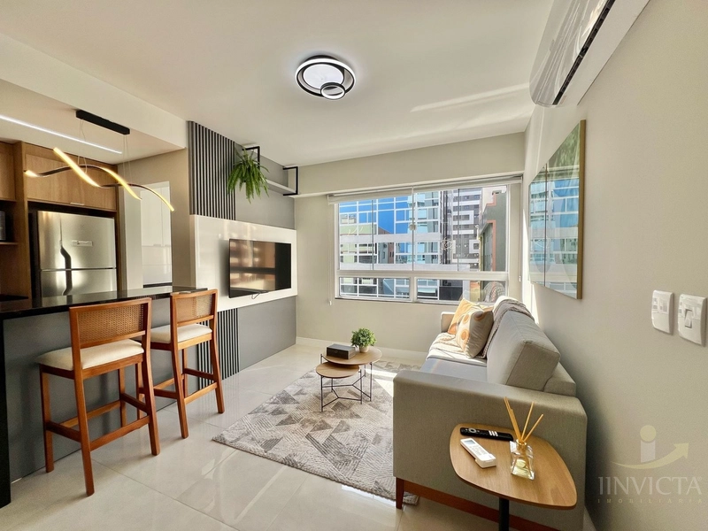 MOBILIADO E DECORADO FINAMENTE! PRÉDIO IMPONENTE COM INFRA!: 1ª foto da galeria de imagens do imóvel