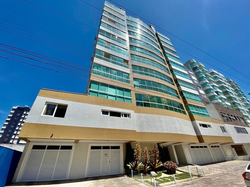 NAVEGANTES! DE FRENTE COM VISTA E SACADÃO ! FINAMENTE MOBILIADO!: 2ª foto da galeria de imagens do imóvel