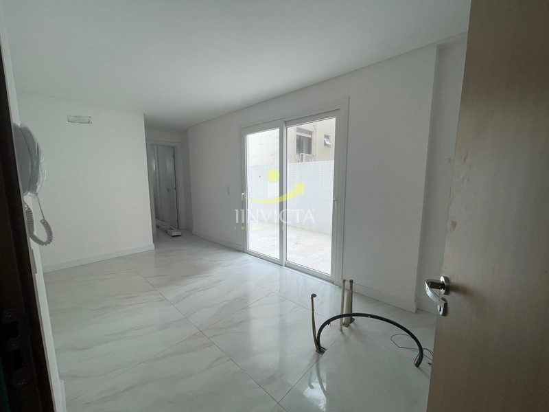 APARTAMENTO NO CENTRO 01 DORMITÓRIO COM TERRAÇO: 2ª foto da galeria de imagens do imóvel