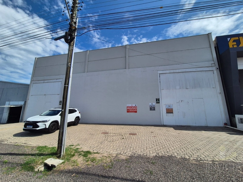 Pavilhão com 800m²: 2ª foto da galeria de imagens do imóvel