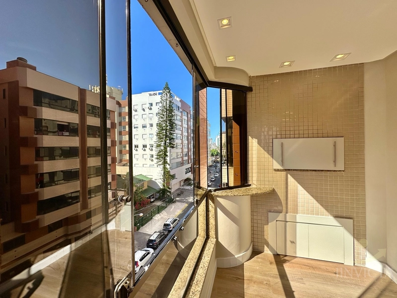 Apartamento de 2 dormitórios, 1 suíte, mobiliado, na Zona Nova: 2ª foto da galeria de imagens do imóvel