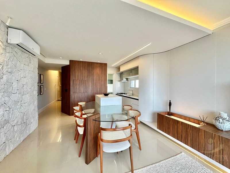MAGNÍFICO 3 DORMITÓRIOS MOBILIADO E DECORADO, VISTA MAR.: 3ª foto da galeria de imagens do imóvel