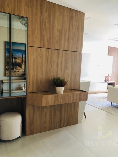 APARTAMENTO DE FRENTE NOVO! MOBILIADO E DECORADO! COM TERRAÇO!: 3ª foto da galeria de imagens do imóvel