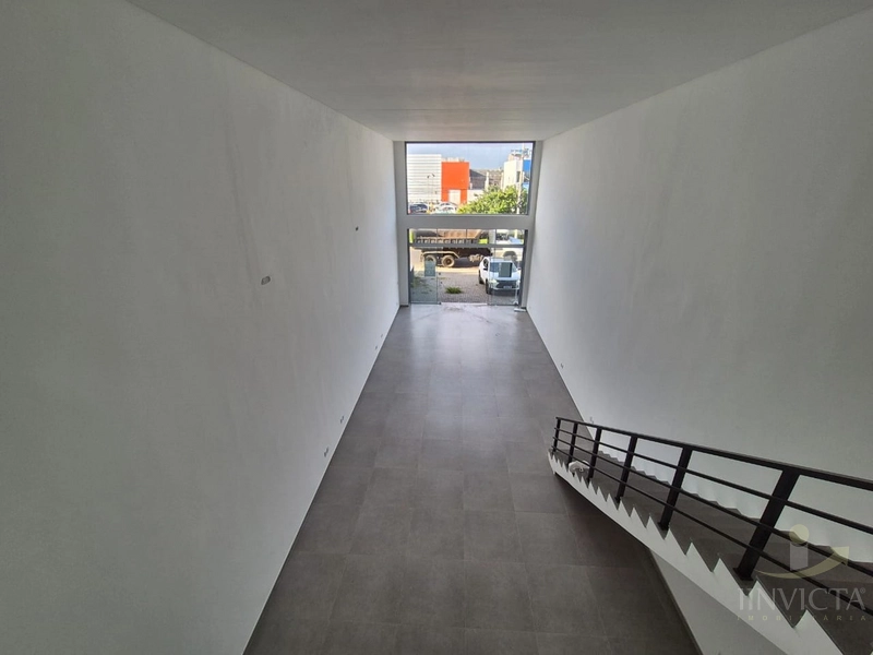 Loja Comercial para Locação Anual na Av. Central.: 12ª foto da galeria de imagens do imóvel