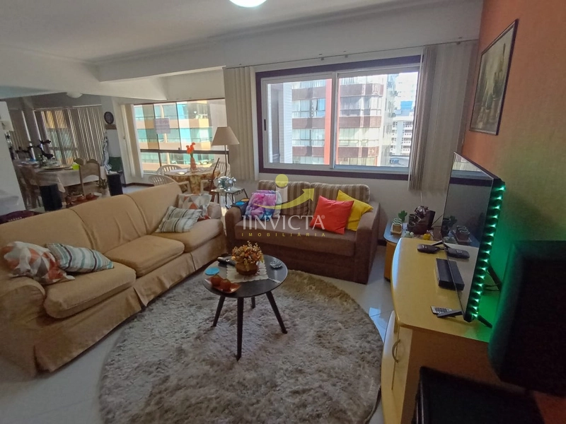 APARTAMENTO DE FRENTE APENAS UMA QUADRA DO MAR EM CAPÃO DA CANOA: 2ª foto da galeria de imagens do imóvel