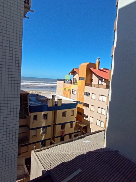 APARTAMENTO DE FRENTE APENAS UMA QUADRA DO MAR EM CAPÃO DA CANOA: 10ª foto da galeria de imagens do imóvel