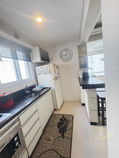 EXCELENTE  2 DORMITÓRIOS, MOBILIADO, NO CENTRO A POUCOS METROS DO MAR!: 4ª foto da galeria de imagens do imóvel