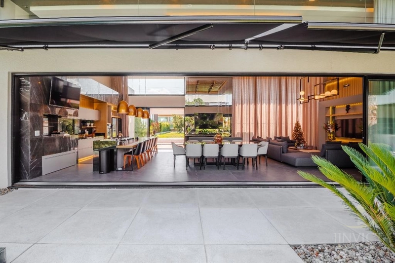 Casa com 4 suítes mobiliada e decorada em Condomínio: 33ª foto da galeria de imagens do imóvel