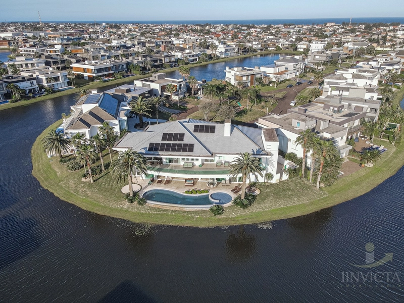 Casa em Condomínio 8 dormitórios, 953 m² - Enseada - Xangri-Lá: 2ª foto da galeria de imagens do imóvel