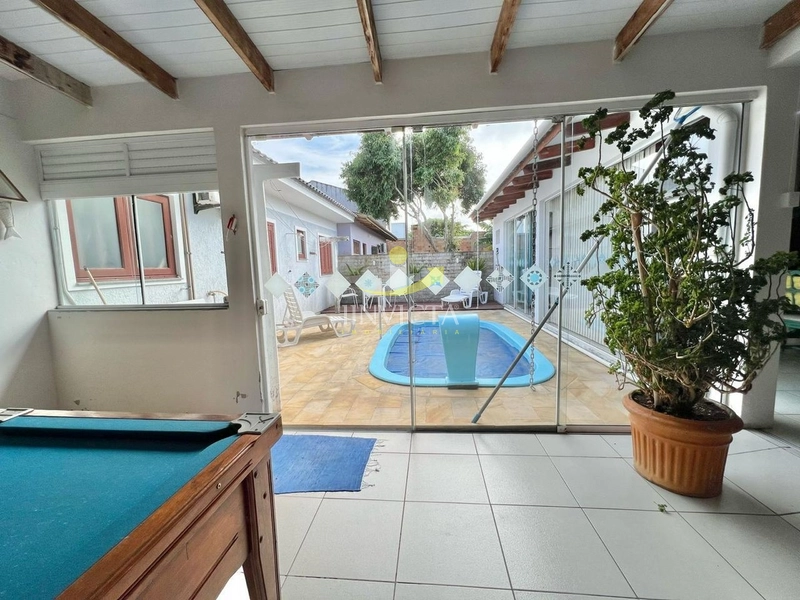 CASA COM TERRENO 300MTS², PISCINA COM AQUECIMENTO SOLAR!: 5ª foto da galeria de imagens do imóvel