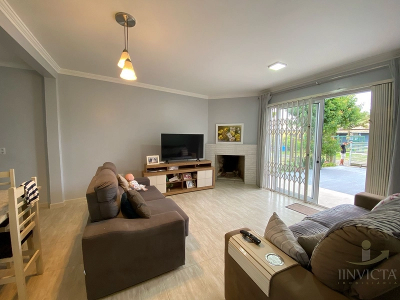 CASA NOVA, TERRENO INTEIRO, POUCOS METROS DO MAR!: 4ª foto da galeria de imagens do imóvel