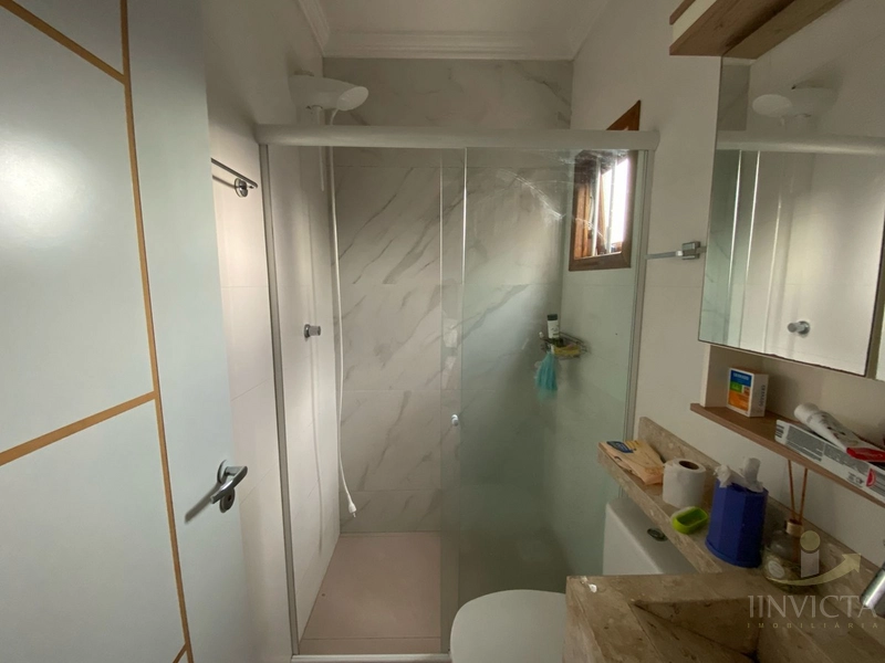 CASA NOVA, TERRENO INTEIRO, POUCOS METROS DO MAR!: 9ª foto da galeria de imagens do imóvel
