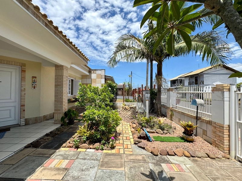 CASA NA ZONA NOVA!TERRENO INTEIRO, 3 DORMITÓRIOS, SUÍTE! MOBILIADA!: 7ª foto da galeria de imagens do imóvel