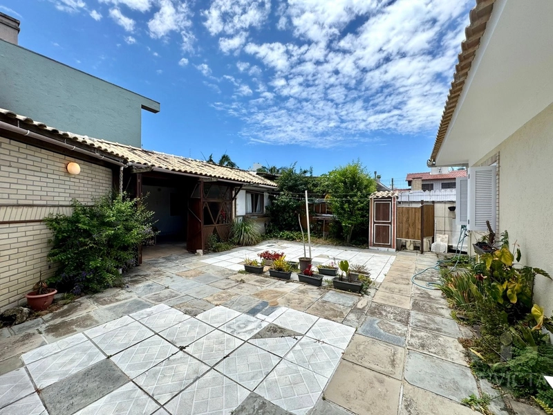 CASA NA ZONA NOVA!TERRENO INTEIRO, 3 DORMITÓRIOS, SUÍTE! MOBILIADA!: 16ª foto da galeria de imagens do imóvel