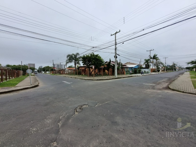 Casa de esquina com grande potencial comercial! Terreno12x28!: 11ª foto da galeria de imagens do imóvel