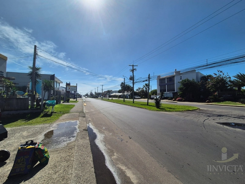 Loja disponível para locação anual em Xangri-lá.: 1ª foto da galeria de imagens do imóvel