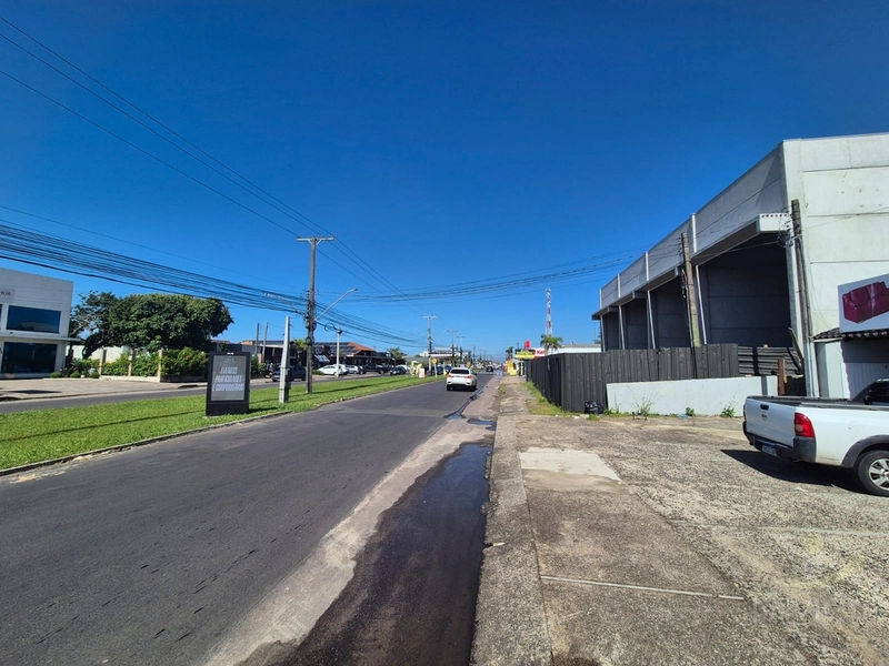 Loja disponível para locação anual em Xangri-lá.: 3ª foto da galeria de imagens do imóvel
