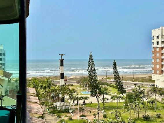 AMPLO 4 DORMITÓRIOS  DE FRENTE PARA PRAÇAA POUCOS  METROS DO MAR!!!!: 5ª foto da galeria de imagens do imóvel