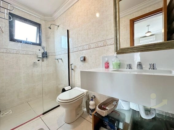 AMPLO 4 DORMITÓRIOS  DE FRENTE PARA PRAÇAA POUCOS  METROS DO MAR!!!!: 6ª foto da galeria de imagens do imóvel