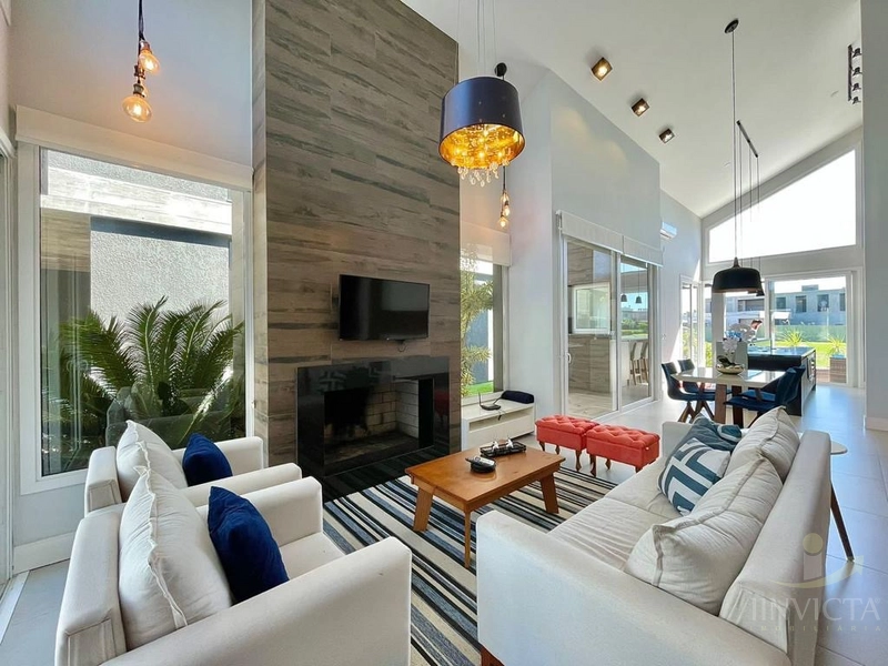 AMPLO SOBRADO EM CONDOMÍNIO COM INFRAESTRUTURA COMPLETA!!!!: 3ª foto da galeria de imagens do imóvel